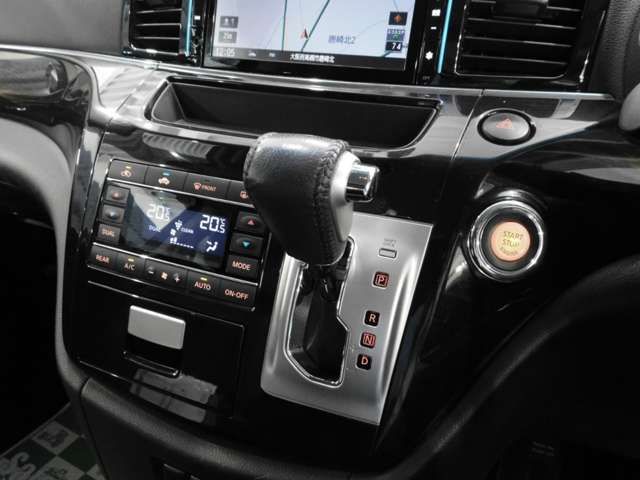Nissan ELGRAND 2013-05 187793-14