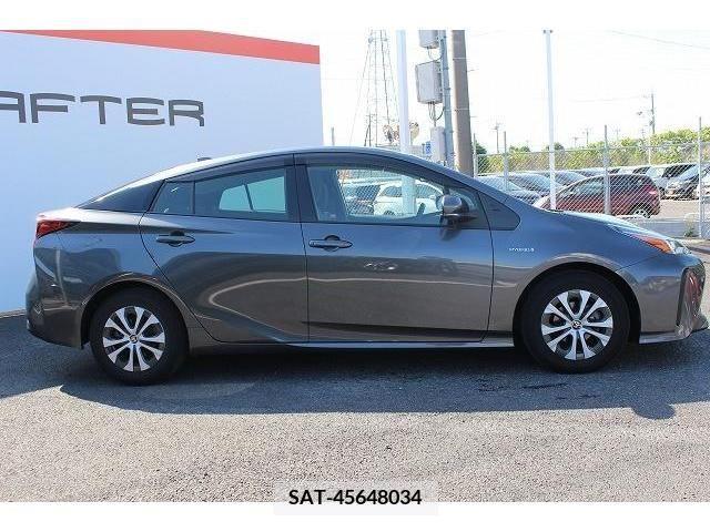 Toyota PRIUS 2019-06 281775-7