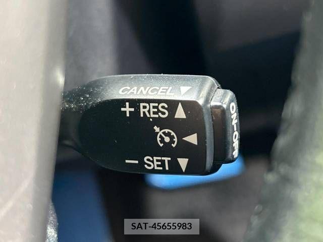 Toyota PRIUS 2012-06 322126-4