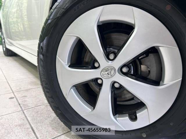 Toyota PRIUS 2012-06 322126-13