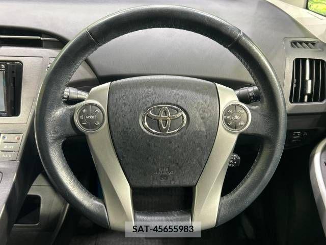 Toyota PRIUS 2012-06 322126-11