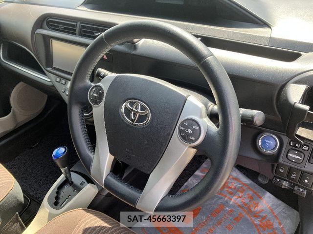 Toyota AQUA 2013-06 260537-7