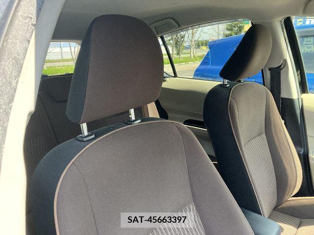 Toyota AQUA 2013-06 260537-4