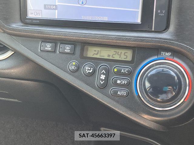 Toyota AQUA 2013-06 260537-11