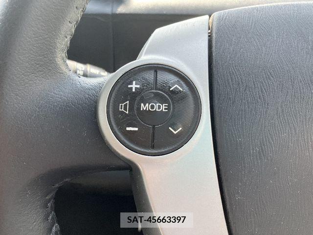 Toyota AQUA 2013-06 260537-16