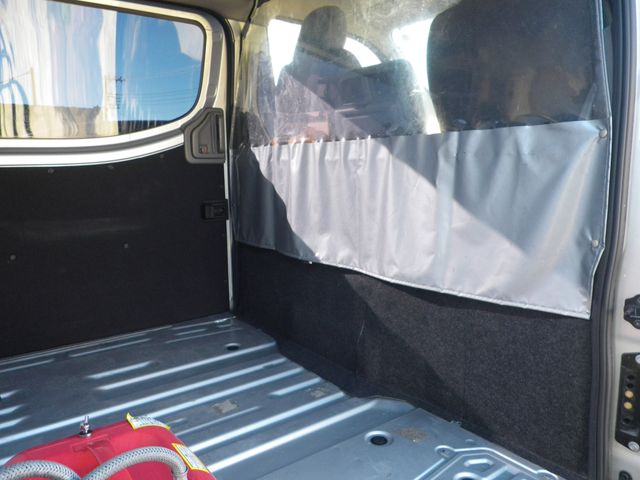 Nissan NV350 Caravan 2016-06 189159-6