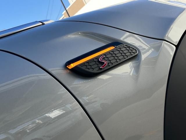 Bmw MINI 2023-07 184637-7