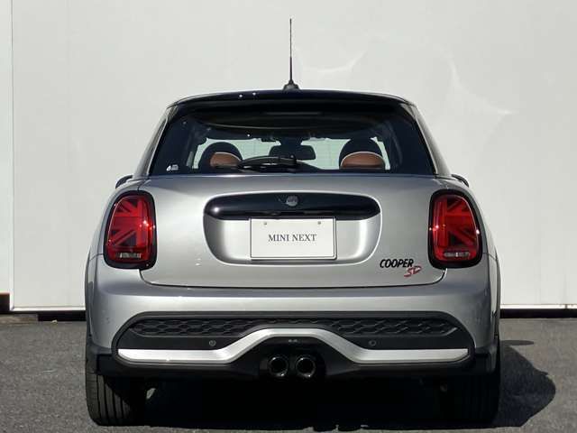Bmw MINI 2023-07 184637-4