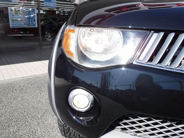 Mitsubishi TRITON 2009-04 9473-5