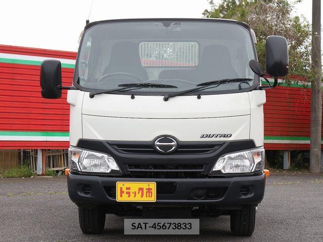 Hino DUTRO 2018-01 296699-3