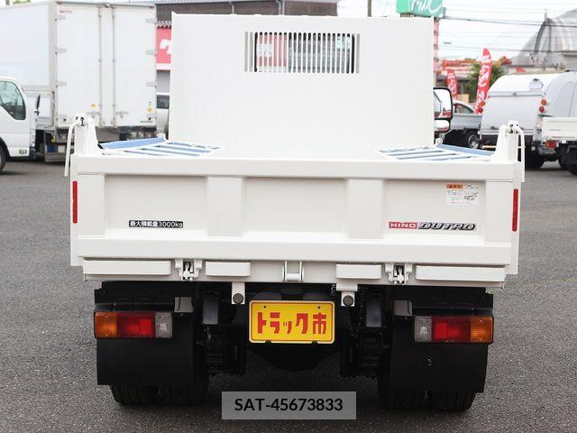 Hino DUTRO 2018-01 296699-4