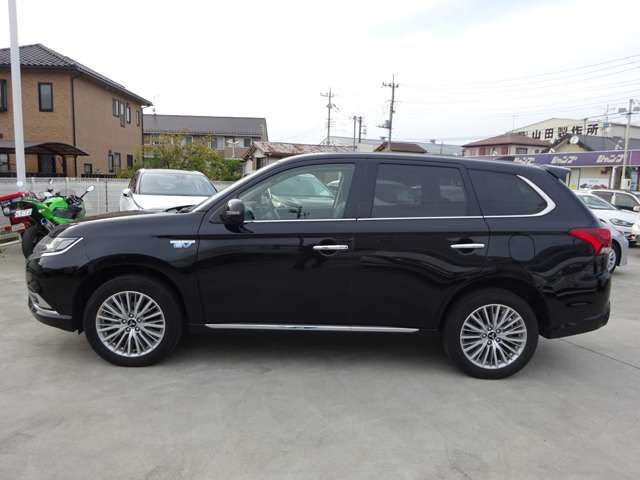 Mitsubishi OUTLANDER PHEV 2019-05 9270-11