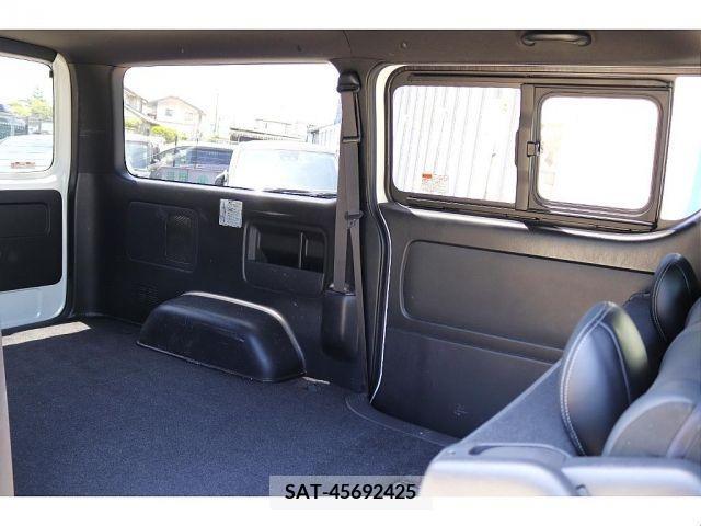 Toyota REGIUSACE VAN 2019-01 283012-18