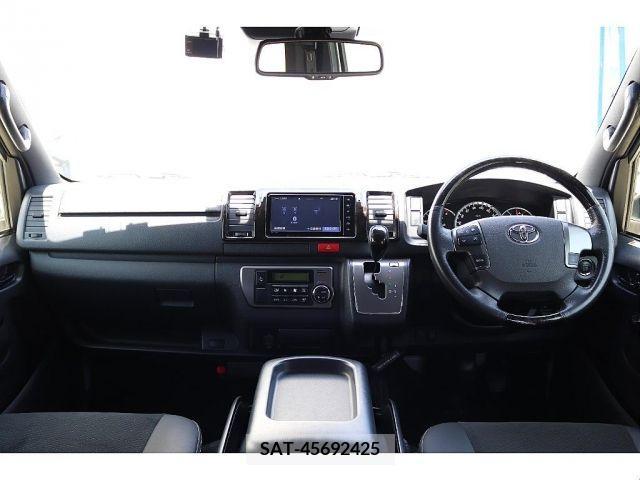 Toyota REGIUSACE VAN 2019-01 283012-1