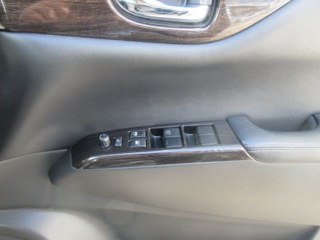 Nissan ELGRAND 2013-01 190005-26