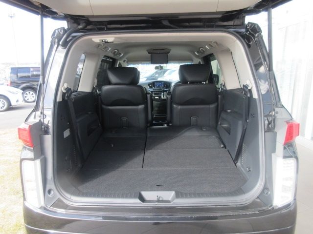 Nissan ELGRAND 2013-01 190005-9