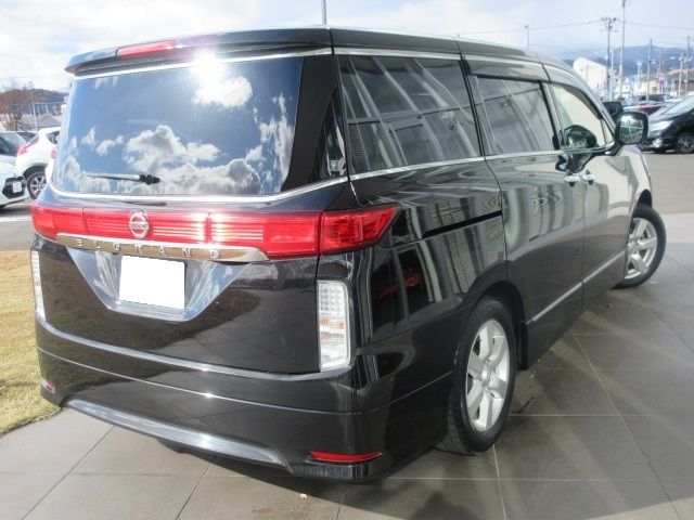 Nissan ELGRAND 2013-01 190005-1