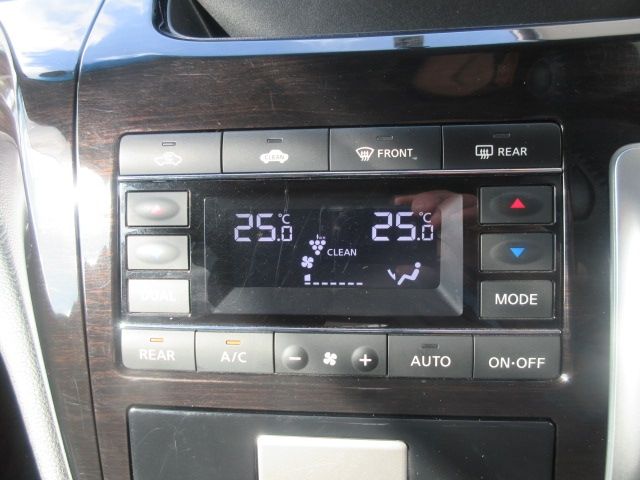 Nissan ELGRAND 2013-01 190005-15