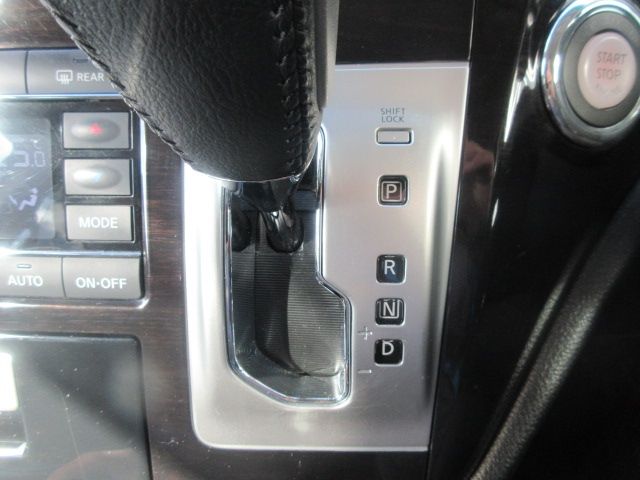 Nissan ELGRAND 2013-01 190005-16