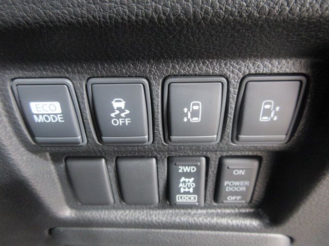 Nissan ELGRAND 2013-01 190005-17