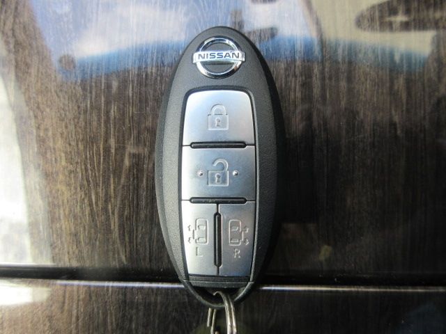 Nissan ELGRAND 2013-01 190005-21