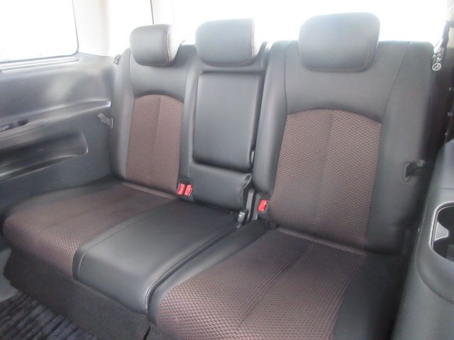 Nissan ELGRAND 2013-01 190005-6