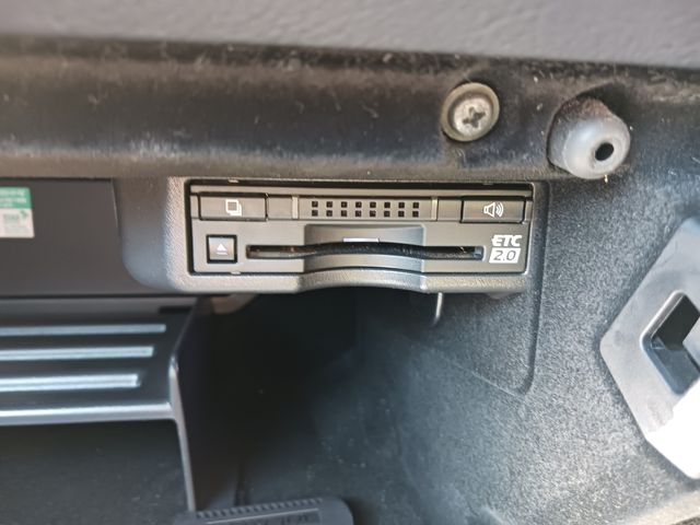 Lexus IS 2017-06 186389-22