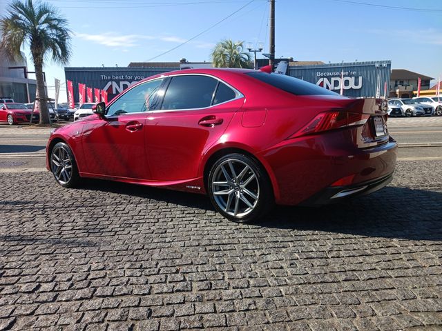 Lexus IS 2017-06 186389-3