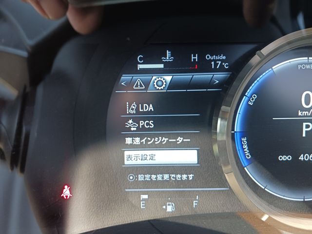 Lexus IS 2017-06 186389-13