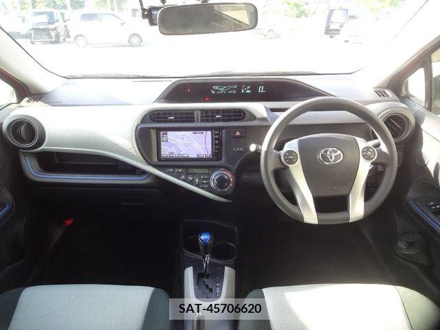 Toyota AQUA 2014-10 291828-2