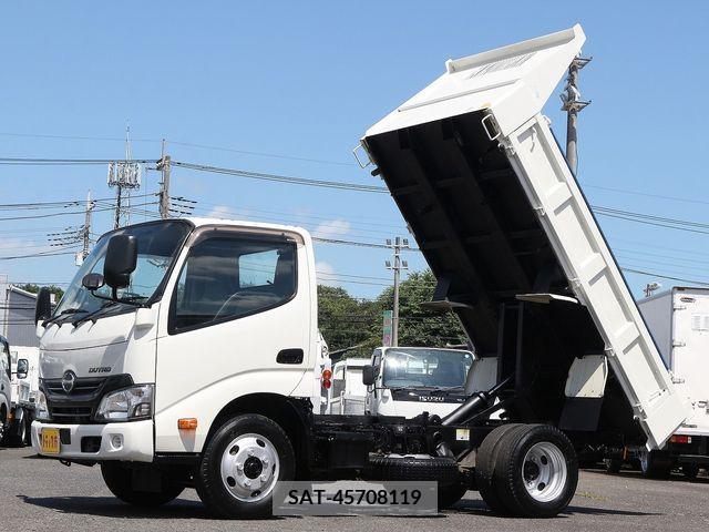 Hino DUTRO 2017-09 342783-18
