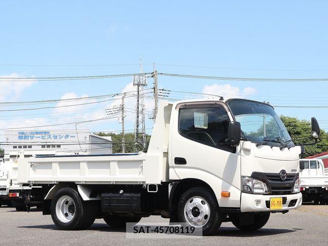 Hino DUTRO 2017-09 342783-17