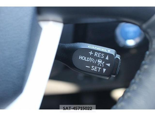 Toyota PRIUS PHV 2018-07 351679-2