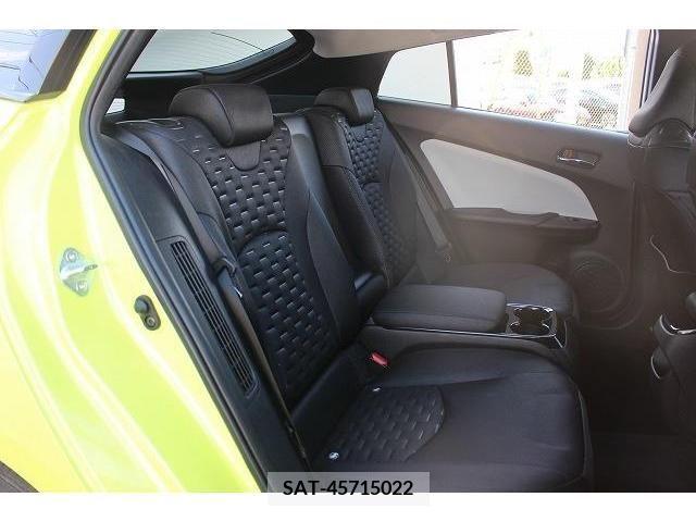 Toyota PRIUS PHV 2018-07 351679-14