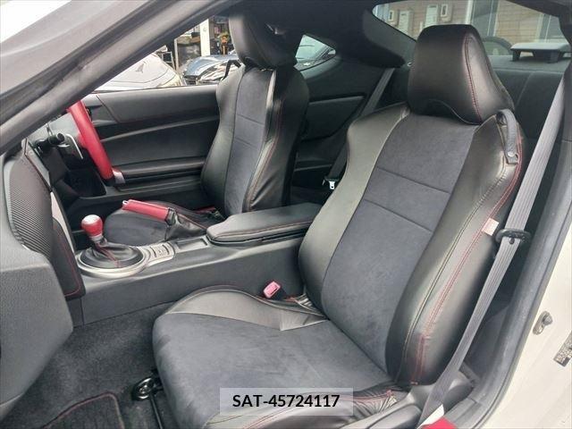 Toyota 86 2015-02 379639-28