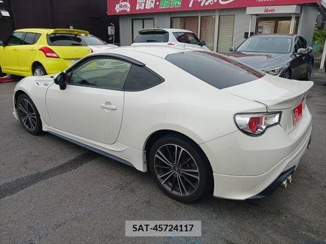Toyota 86 2015-02 379639-16