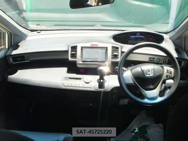 Honda FREED SPIKE 2012-02 377357-2