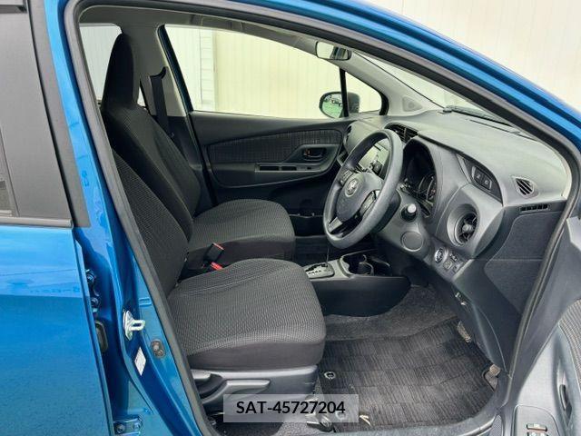 Toyota VITZ 2017-08 379015-8