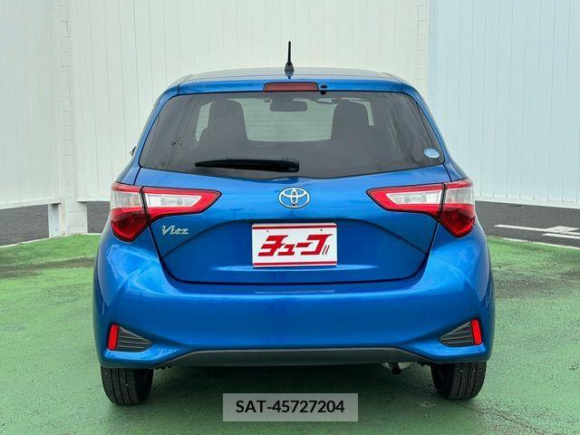 Toyota VITZ 2017-08 379015-22