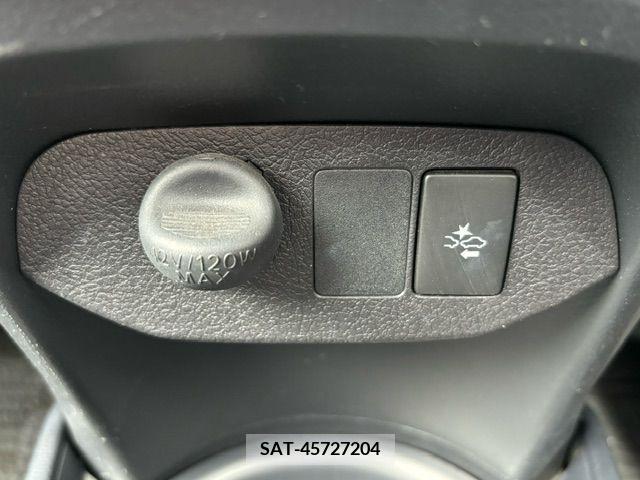 Toyota VITZ 2017-08 379015-21