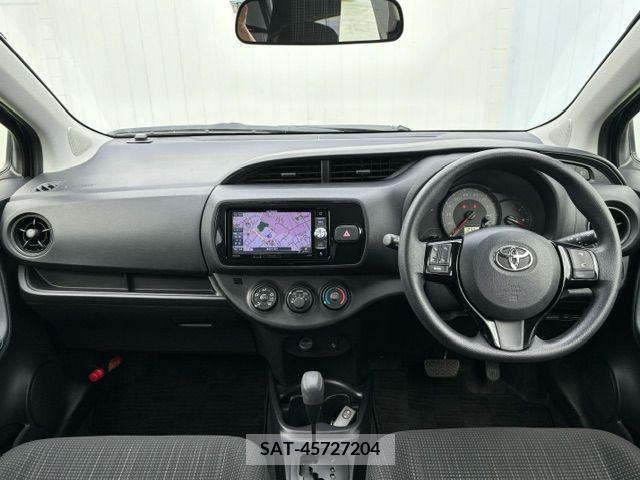 Toyota VITZ 2017-08 379015-1