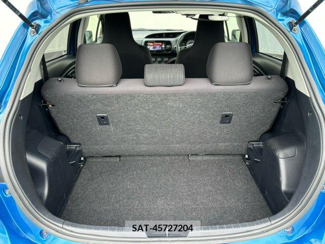 Toyota VITZ 2017-08 379015-20