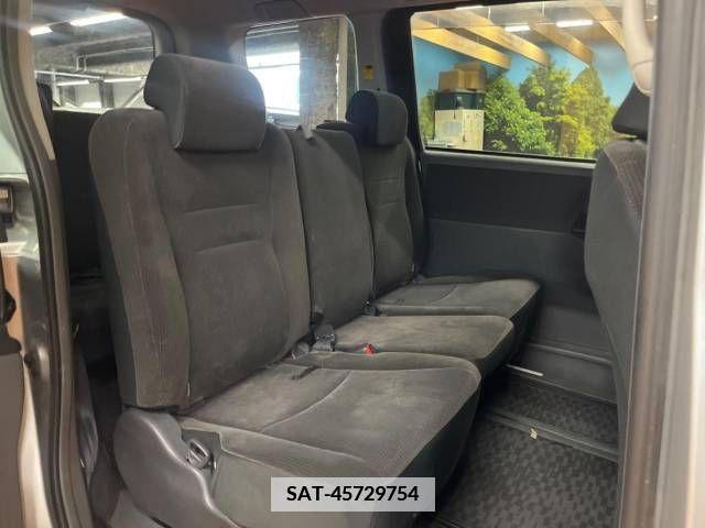 Toyota VOXY 2008-03 337550-8
