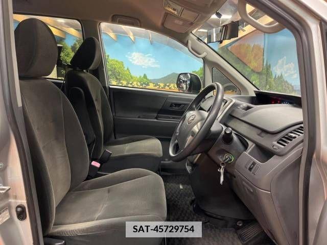 Toyota VOXY 2008-03 337550-7