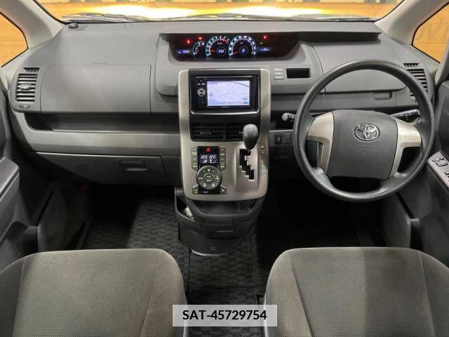 Toyota VOXY 2008-03 337550-1
