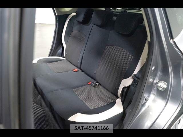 Nissan NOTE 2019-02 255916-17