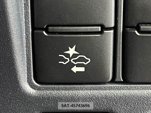 Toyota VOXY 2016-01 370443-6