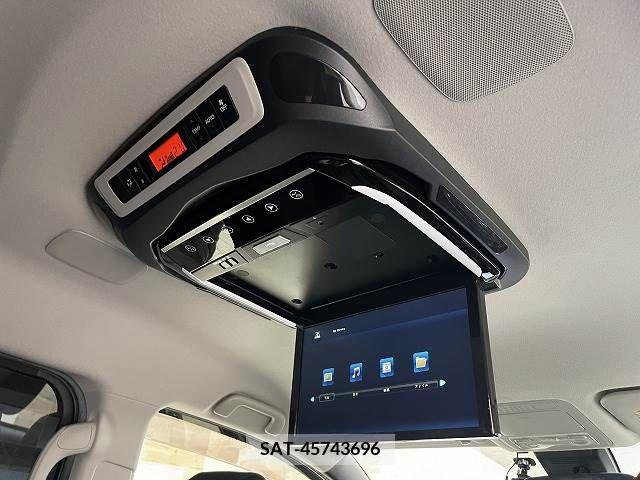 Toyota VOXY 2016-01 370443-7