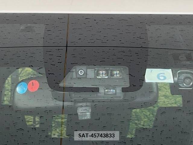 Toyota NOAH 2018-06 279462-2