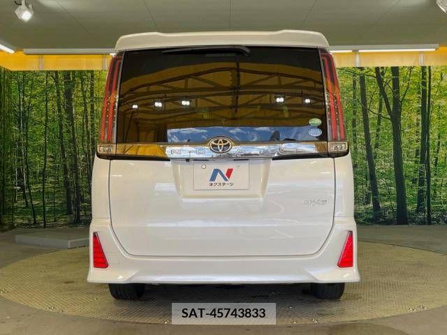 Toyota NOAH 2018-06 279462-16